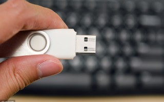 u盘数据损坏怎么恢复（u盘损坏不要扔教你一招恢复）