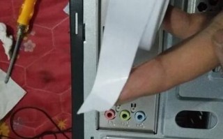 耳机插上电脑后在里面断了怎么办 耳机头断到电脑耳机孔里拿不出来怎么办