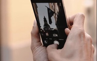 苹果手机左上角有长方形模糊-(苹果手机左上角有长方形模糊啥原因)