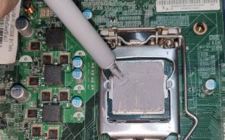 笔记本硅脂多久换一次（电脑多久更换导热硅脂最佳）