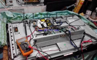 液晶显示器花屏（液晶显示器花屏故障的检查和维修思路）