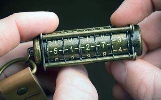 u盘怎样加密码（给u盘设置密码最简单的方法）