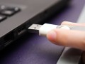 u盘损坏无法识别（u盘文件损坏且无法读取还能修复吗）