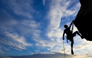 《销售技巧》：抱定必胜信心，攀登销售巅峰