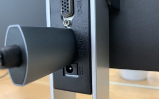 电脑如何连接电视机当显示器（闲置电脑屏幕怎么转换成电视图解）