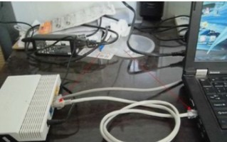 路由器设置界面在哪里（怎么进入路由器设置界面进行网络的设置）