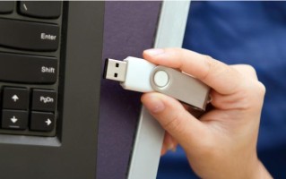 华硕选择启动盘按哪个键（华硕笔记本电脑如何设置启动）