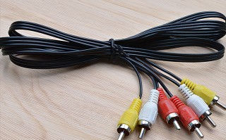 电视机遥控器和机顶盒遥控器对接（机顶盒怎么和电视连接）