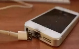 苹果充不进去电怎么办-(苹果充不进去电怎么办一直显示百分之5)