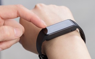 小米手表怎么调时间设置（运动手表的主要功能有哪些）