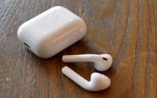 苹果二代耳机使用教程（airpods 2体验4 个亮点和2个缺点）
