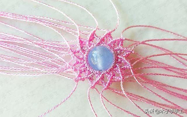 镂空香囊挂件的详细编织图解,步骤太多,保存下来慢慢看哦-第18张图片-90博客网 镂空香囊挂件的详细编织图解,步骤太多,保存下来慢慢看哦-第18张图片-90博客网