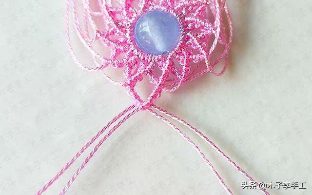 镂空香囊挂件的详细编织图解,步骤太多,保存下来慢慢看哦-第21张图片-90博客网 镂空香囊挂件的详细编织图解,步骤太多,保存下来慢慢看哦-第21张图片-90博客网