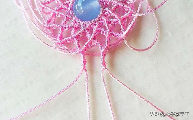 镂空香囊挂件的详细编织图解,步骤太多,保存下来慢慢看哦-第24张图片-90博客网 镂空香囊挂件的详细编织图解,步骤太多,保存下来慢慢看哦-第24张图片-90博客网