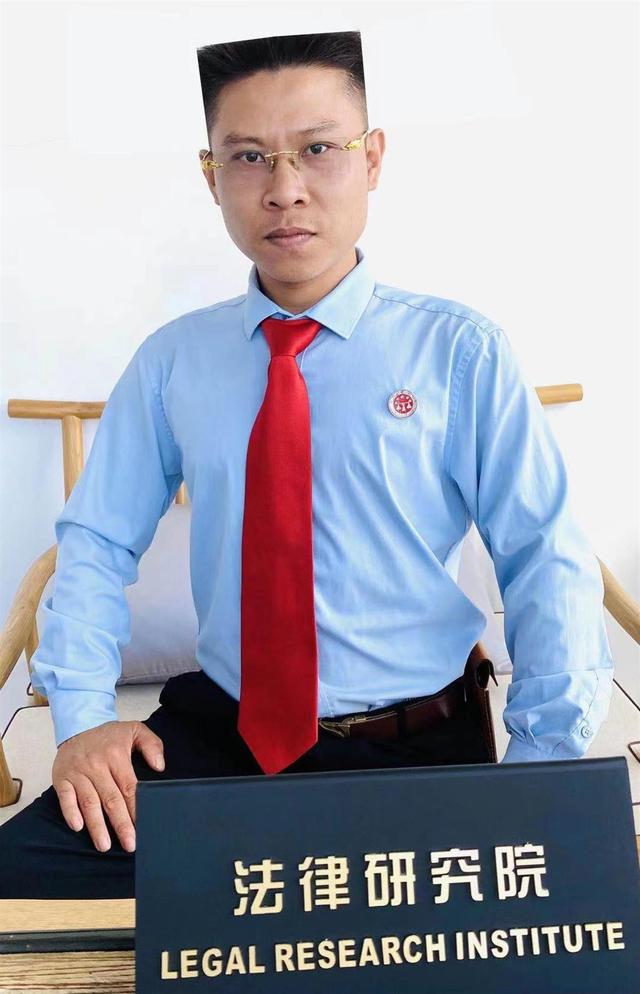 因“四方发形”走红的法务主任：得知其被骗600万，父母骂了他一整天-第4张图片-90博客网